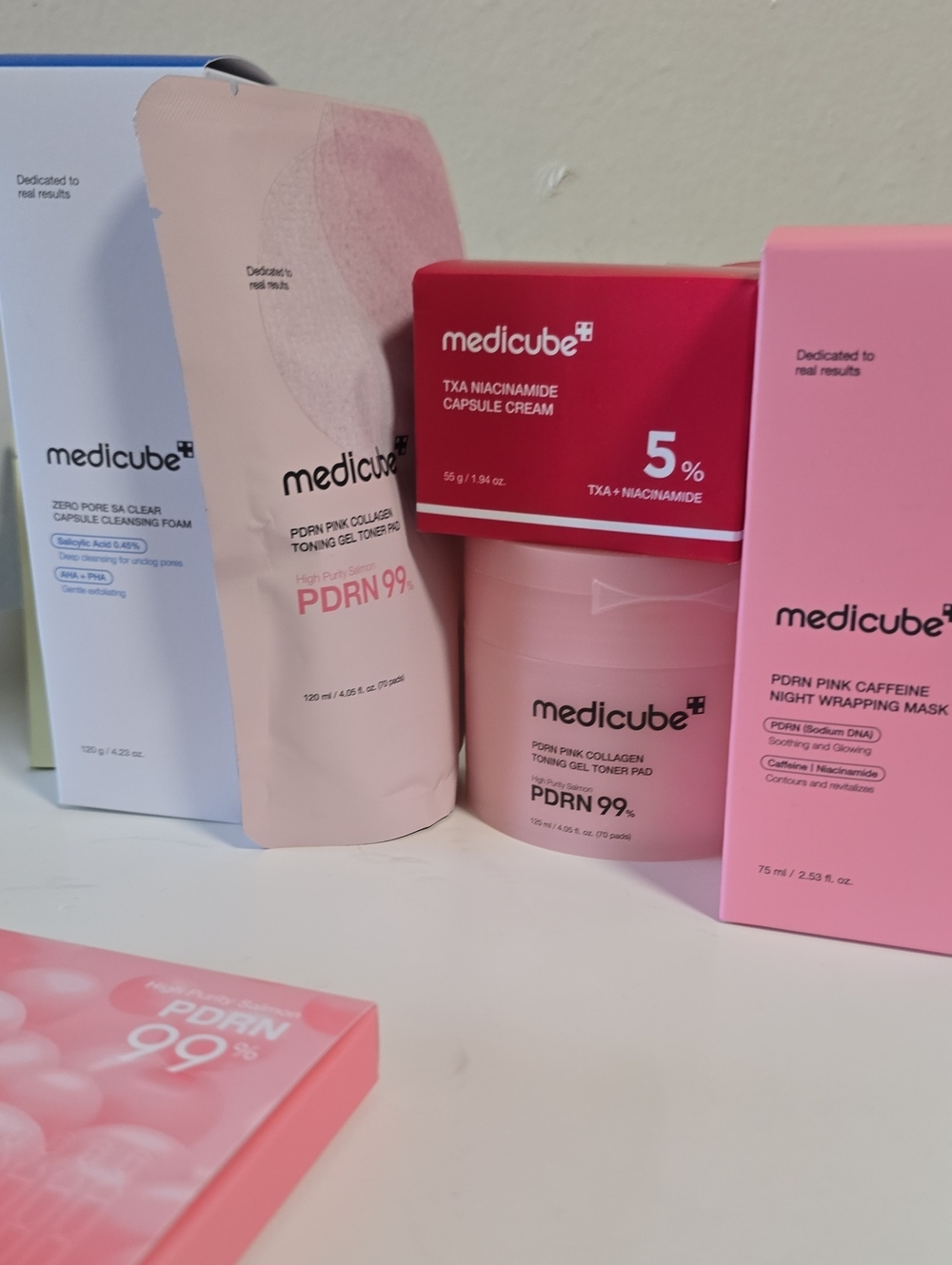 Medicube Pink Collagen Skincare Set - Picture 3 of 8